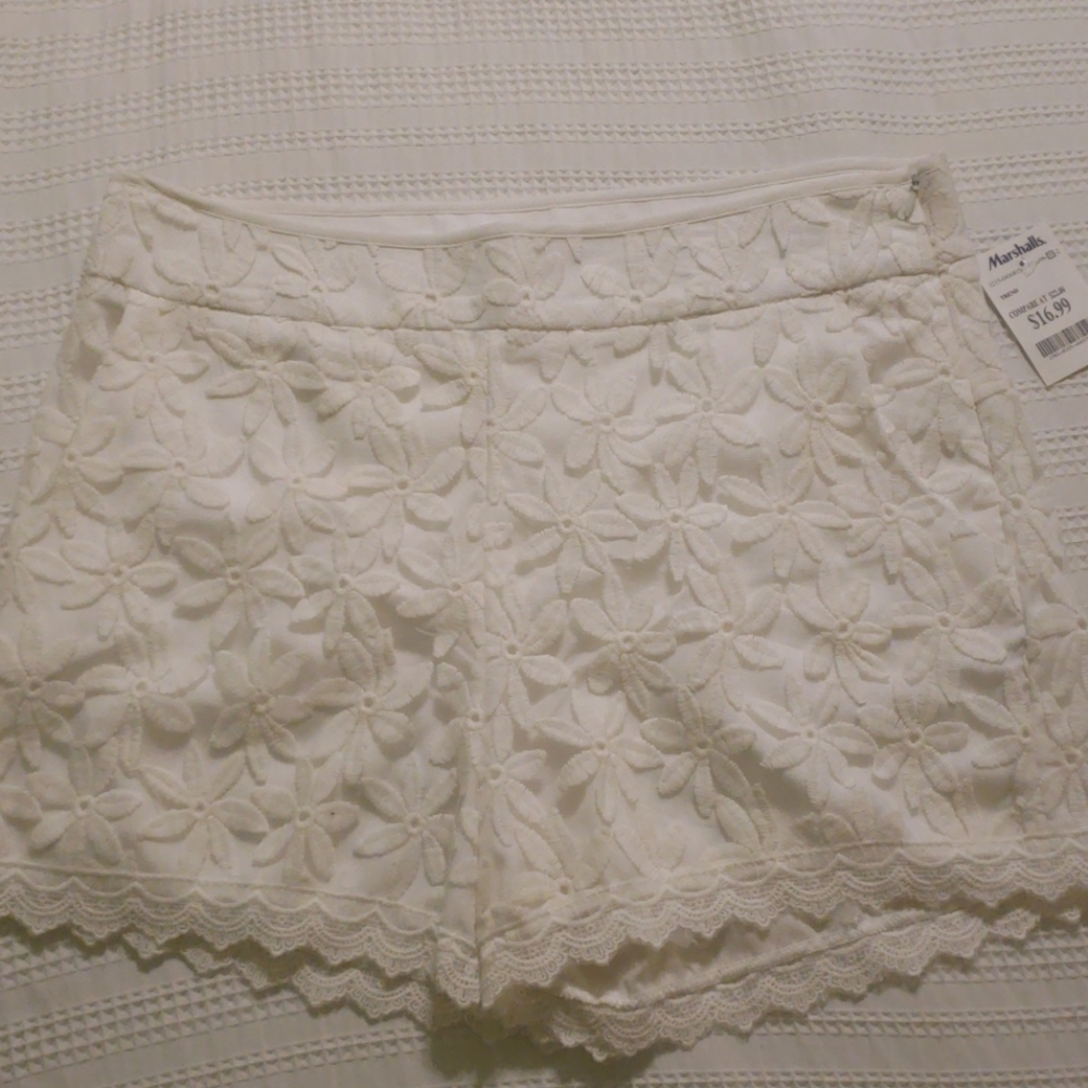 NWT White Lace semi-formal shorts